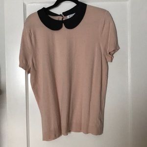 Short sleeve light sweater with Peter Pan collar